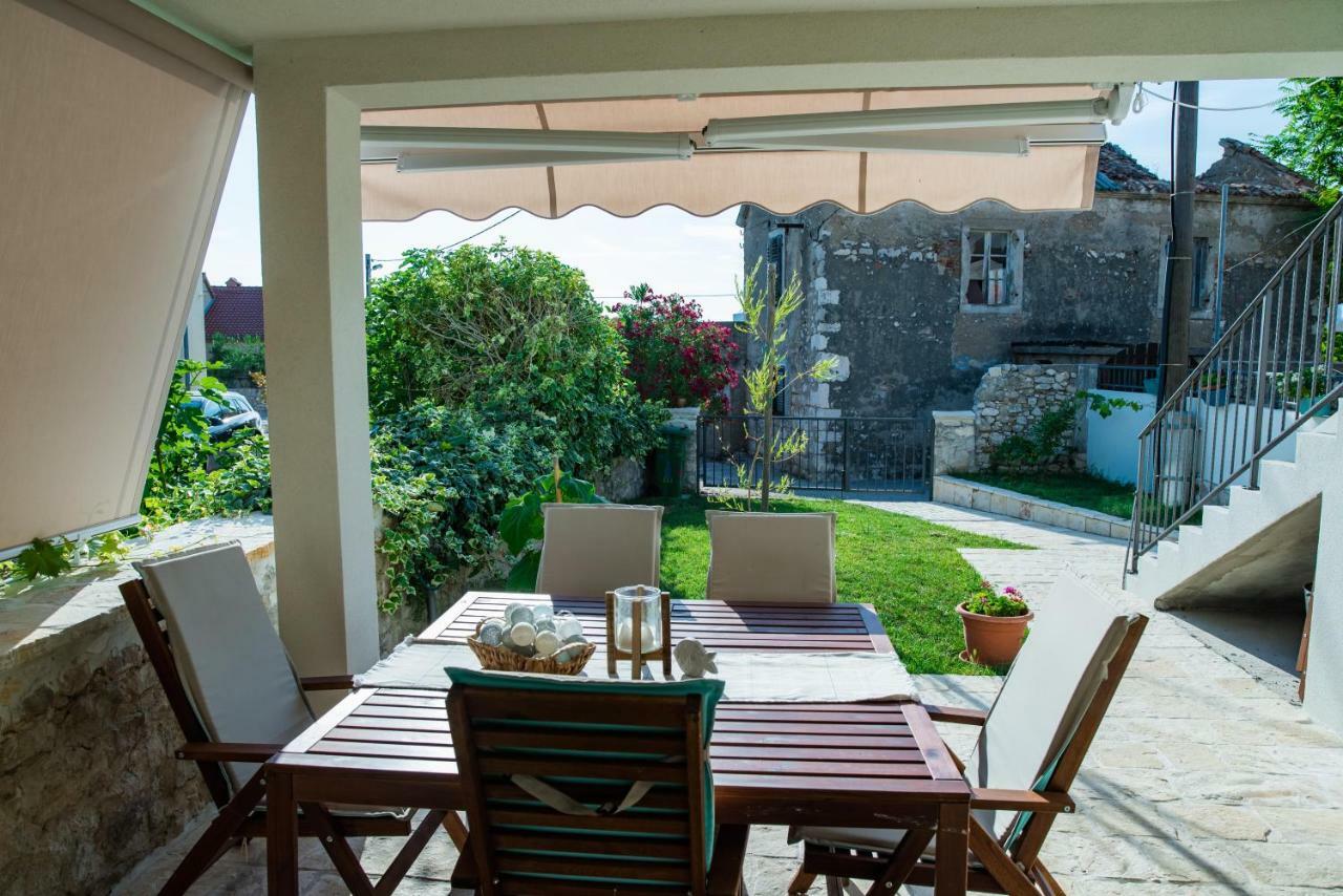 Summer House Mulac Nin Extérieur photo